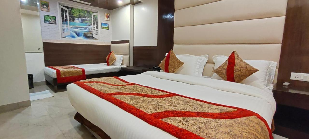 Hotel Benz International Delhi  Exterior photo